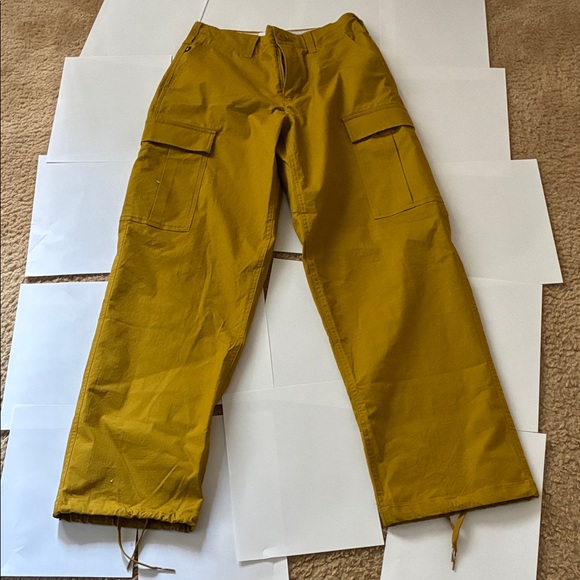 Men's Yellow Cargo Pants - Picture 1 of 2